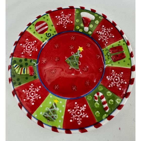 Yankee Candle Christmas Santa Holiday Candle Small - Picture 3 of 6